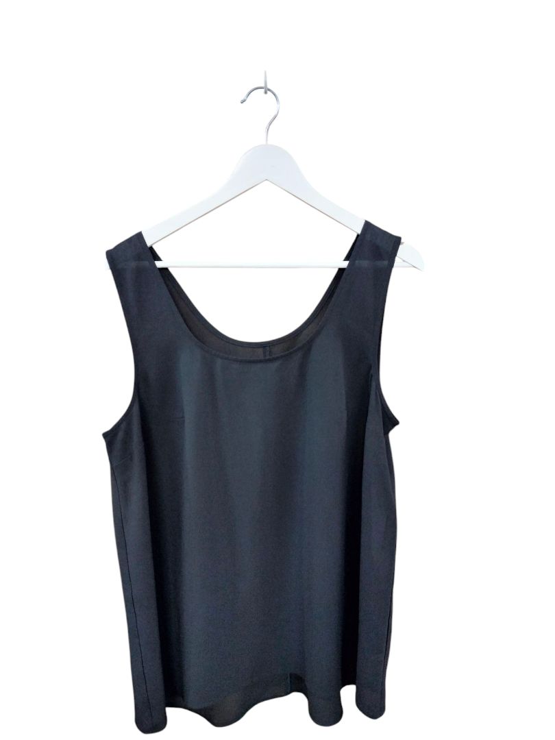 Annah Stretton | Black Top | Size L
