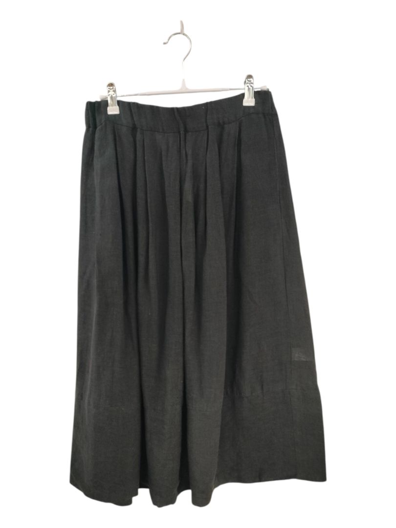 Caroline Sills | Black Skirt | Size 8