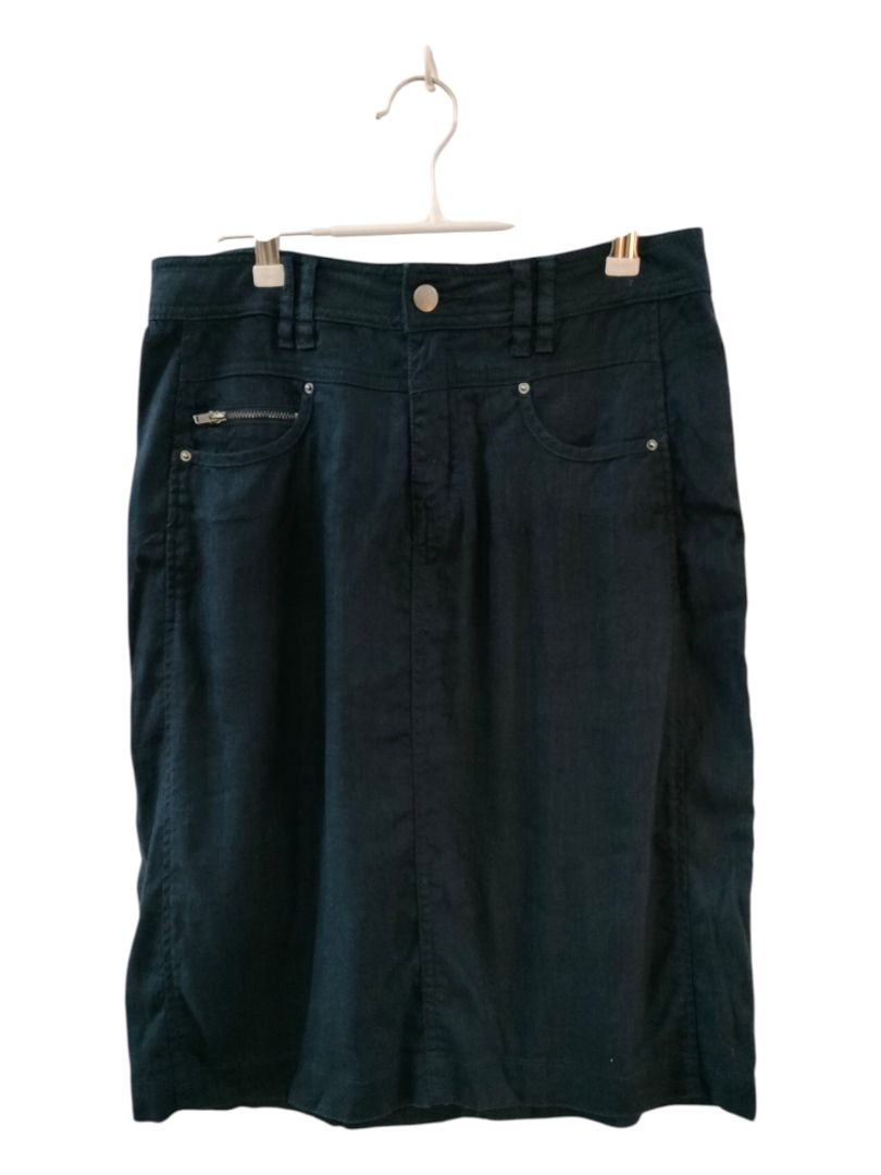 Knewe Label | Navy Skirt | Size 10