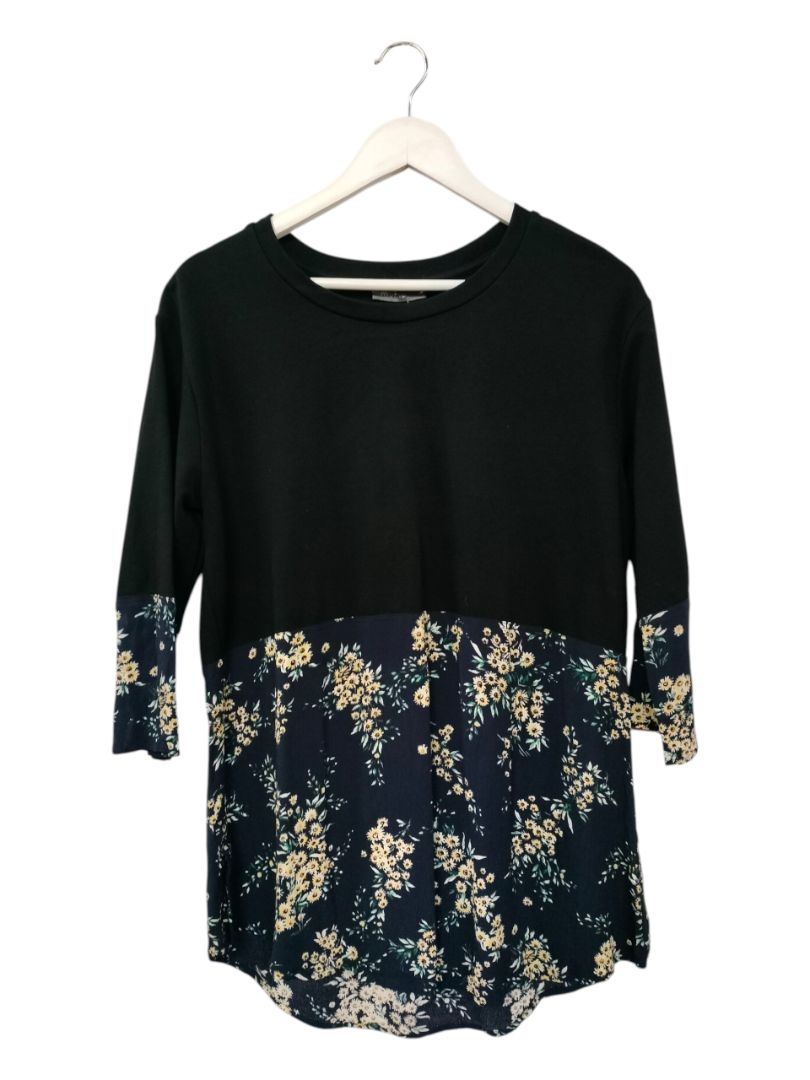 Memo | navy with floral Top | Size S