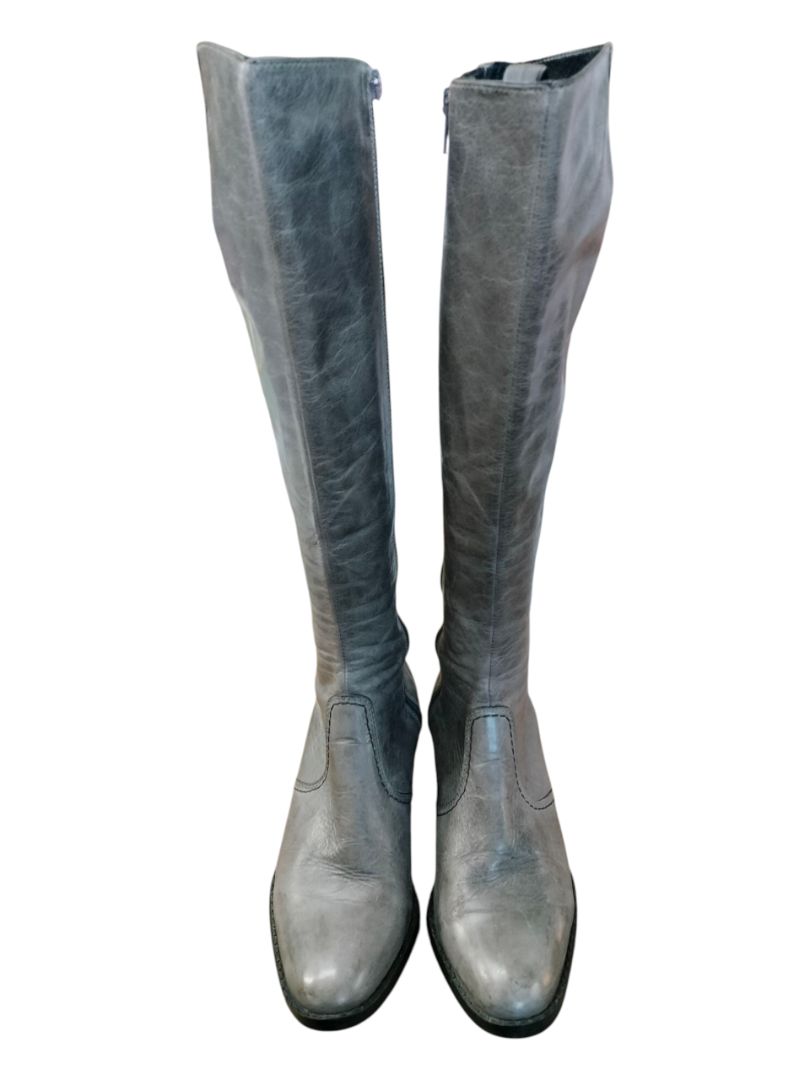Briarwood | Grey Boots | Size 39