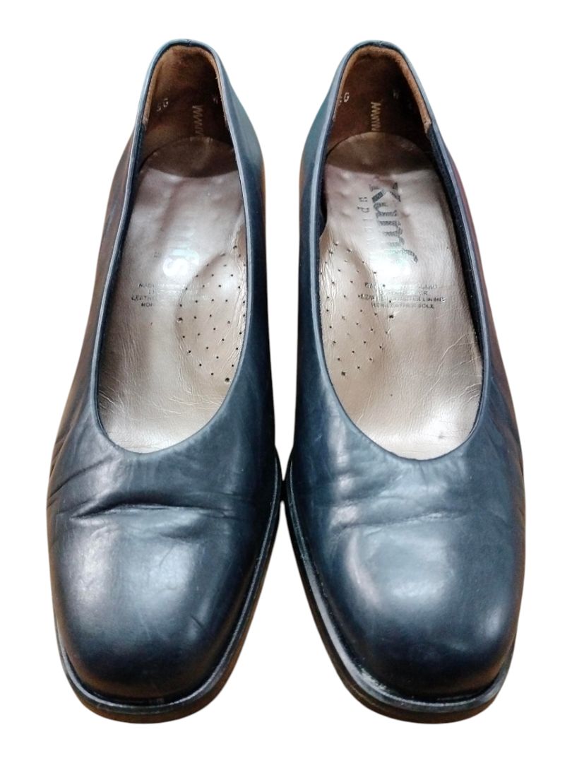 Kumfs | Navy Shoes | Size 5.5