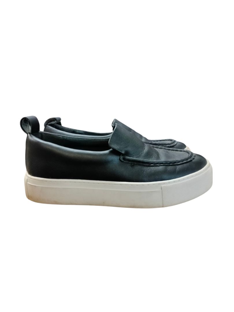 Country Road | Black Shoes | Size 38