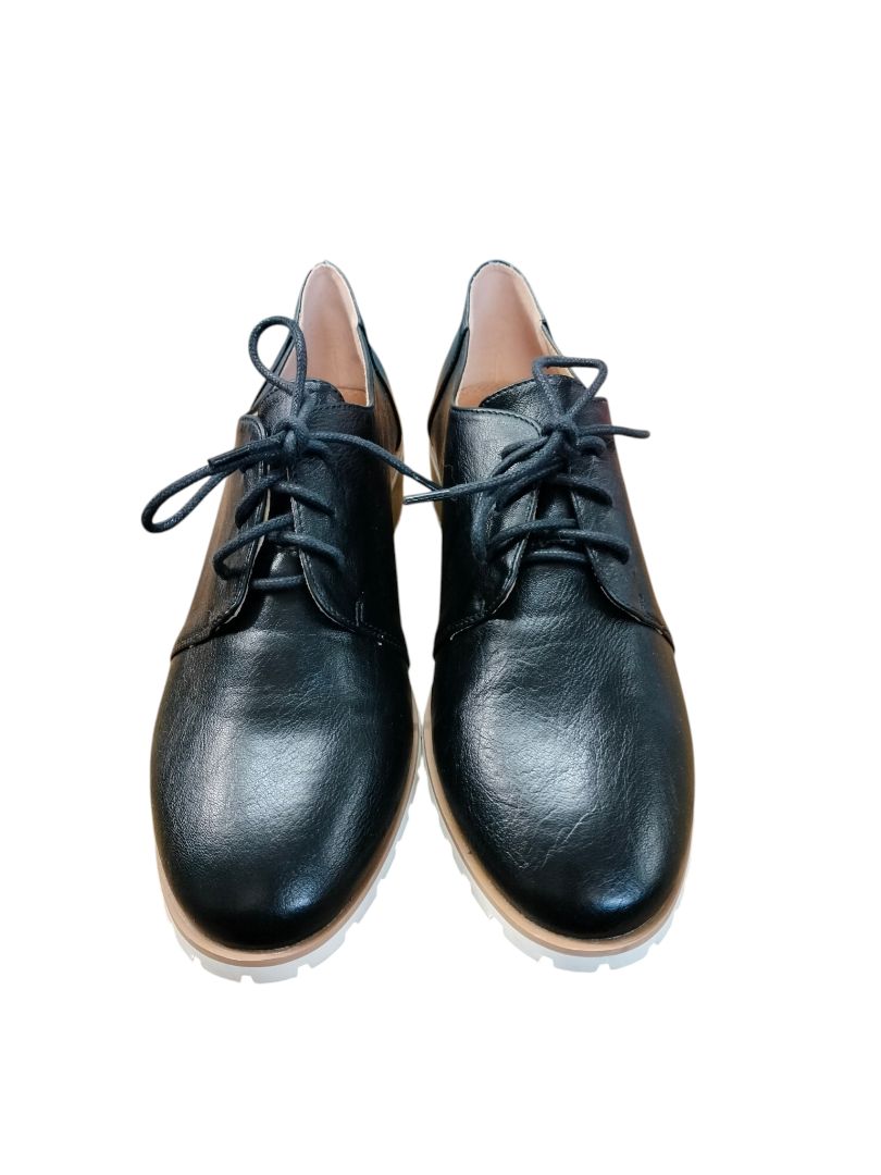 Sakura | Black Shoes | Size 9