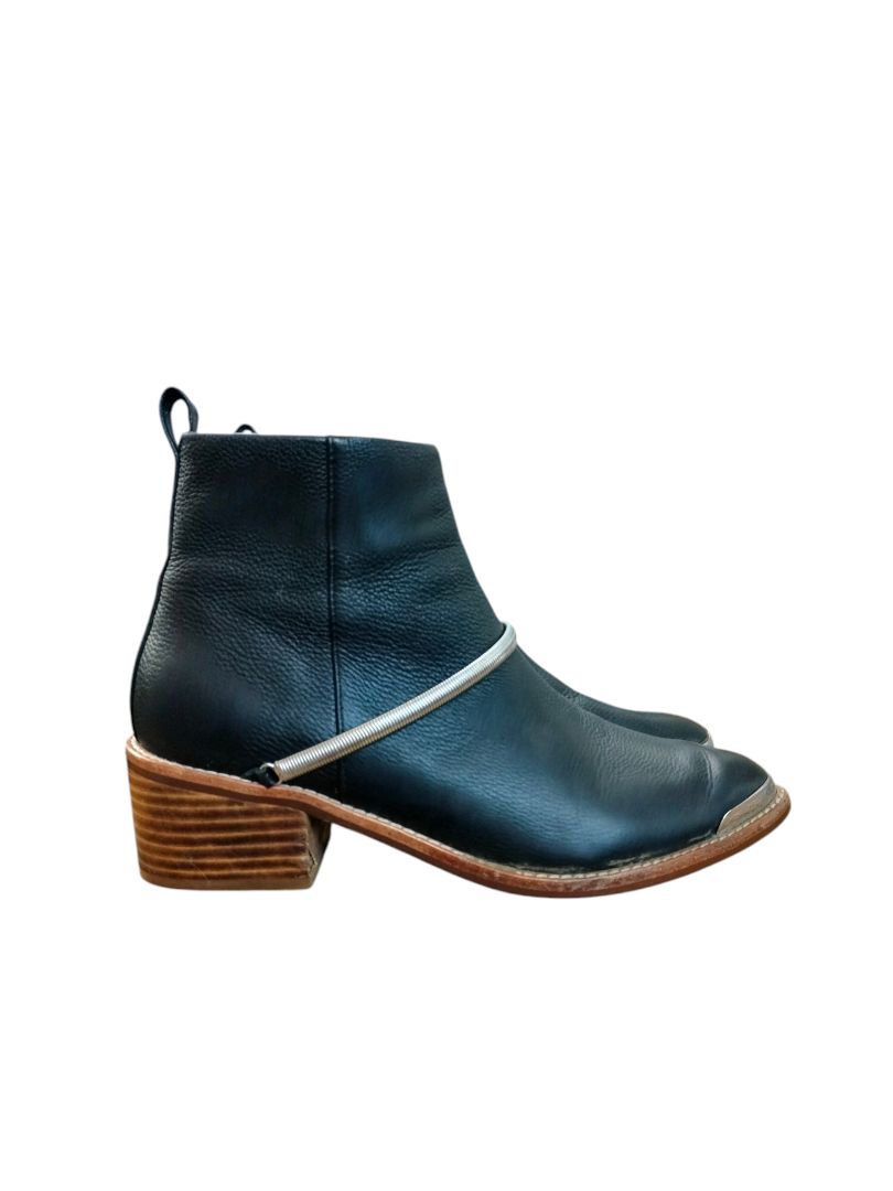 Mi Piaci | Black Boots | Size 38