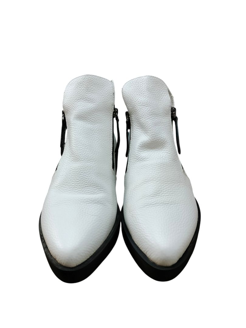 Minx | White Boots | Size 41