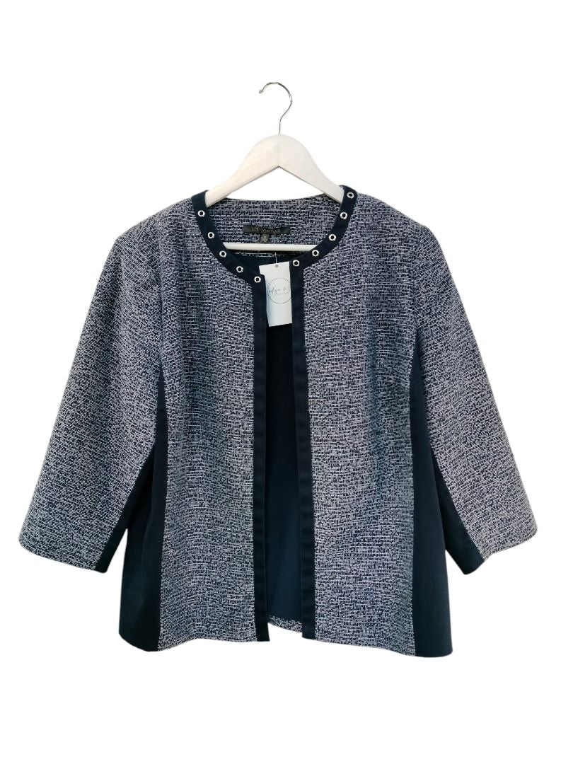 Liz Jordan | Navy/White Blazer | Size 16