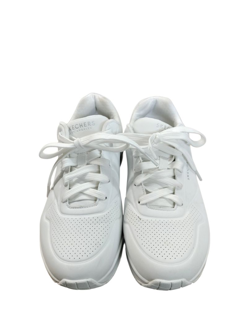 Skechers | White Shoes | Size 7