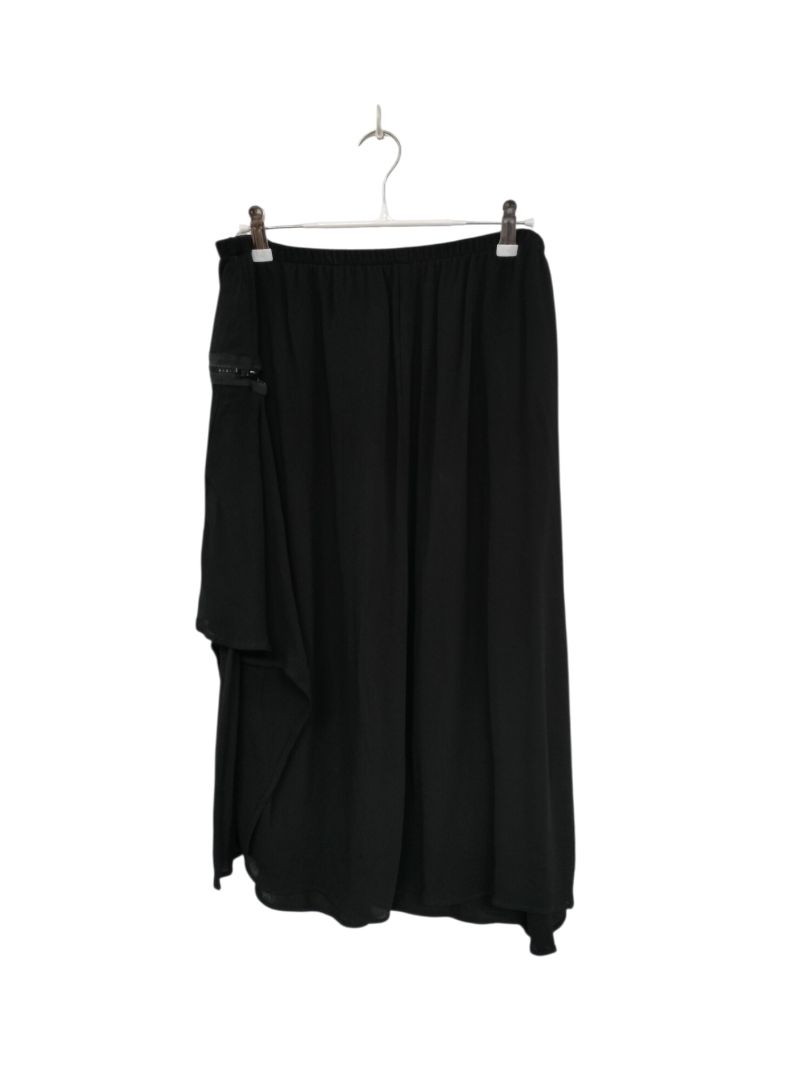 Taylor | Black Skirt | Size 10