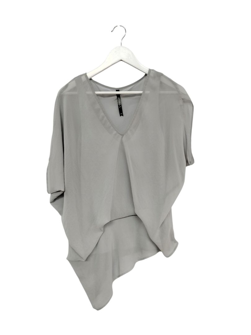 Moochi | Light Grey Top | Size S