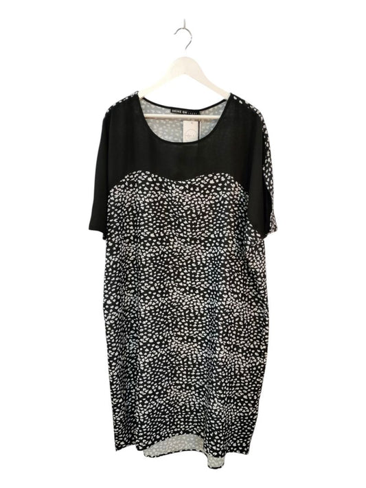 Shine On | Black/White Dress | Size 18