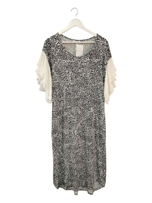 Lemon Tree | White/Black Dress | Size 14