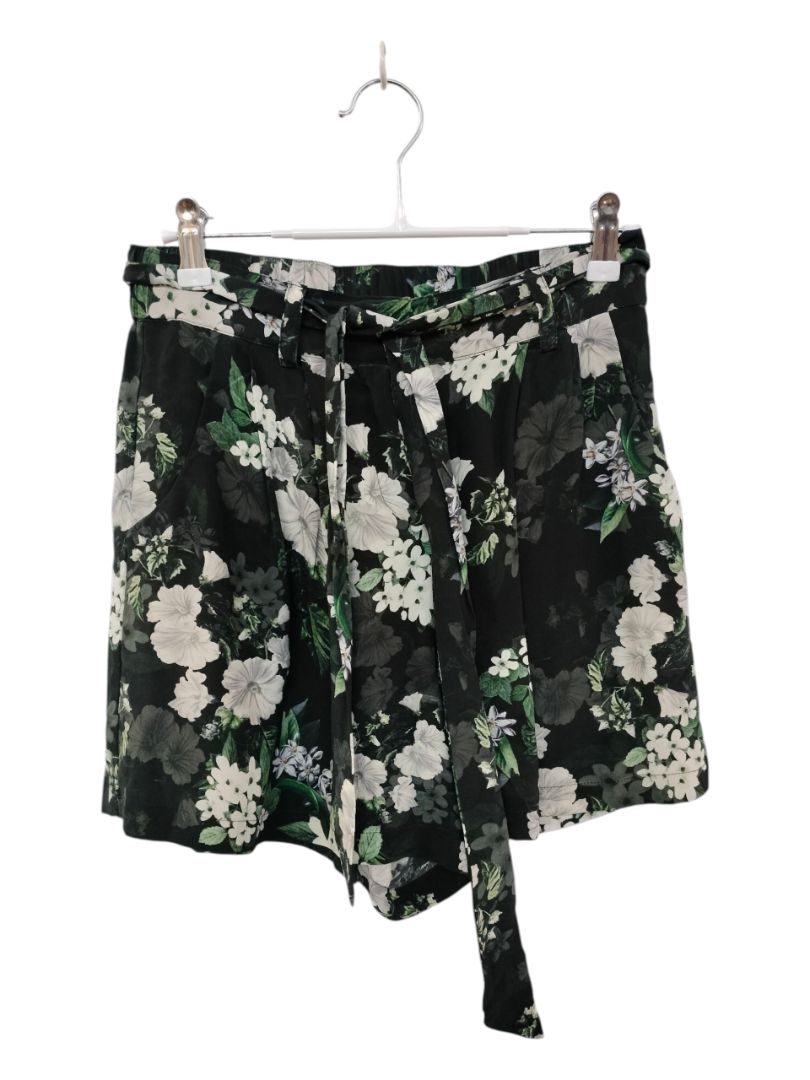 Max | Floral Shorts | Size 6