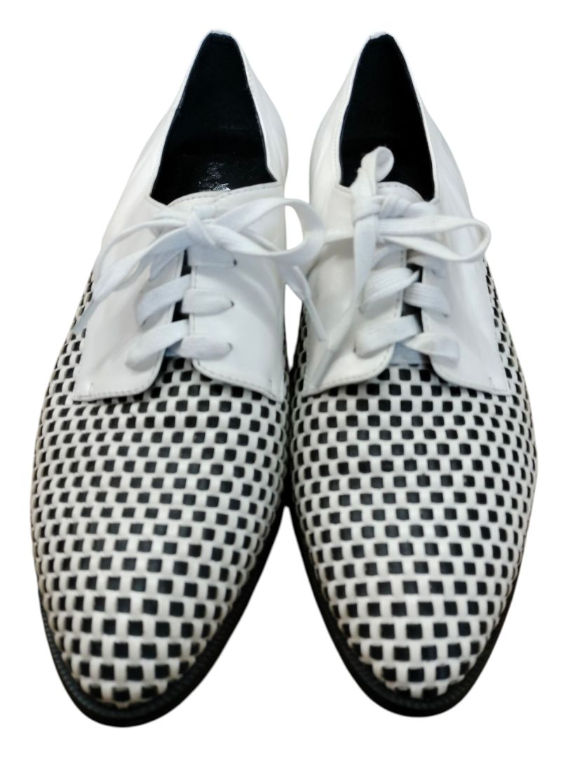Minx Boutique | White with black Shoes | Size 41