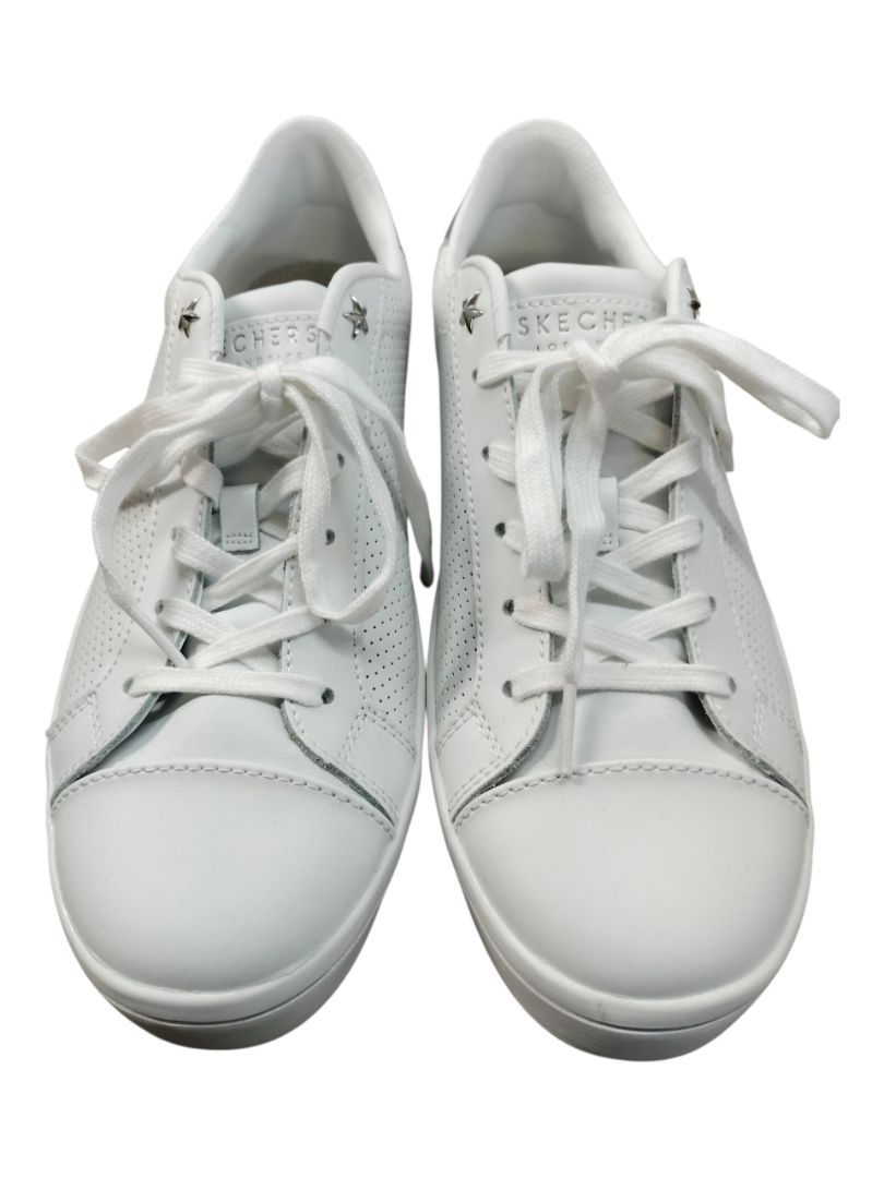Skechers | White Shoes | Size 9