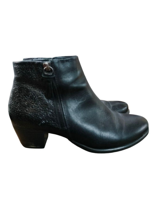 Creatures of Comfort | Black Leather ankle boots | Size 38