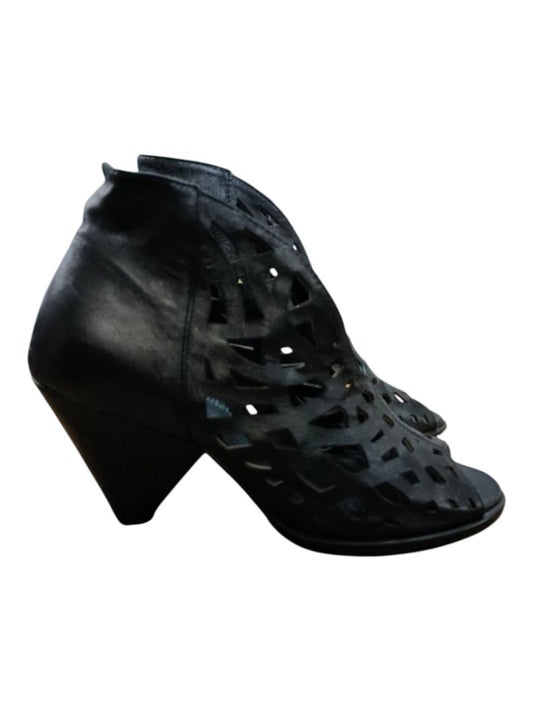 Django & Juliette | Black Leather shoe | Size 36