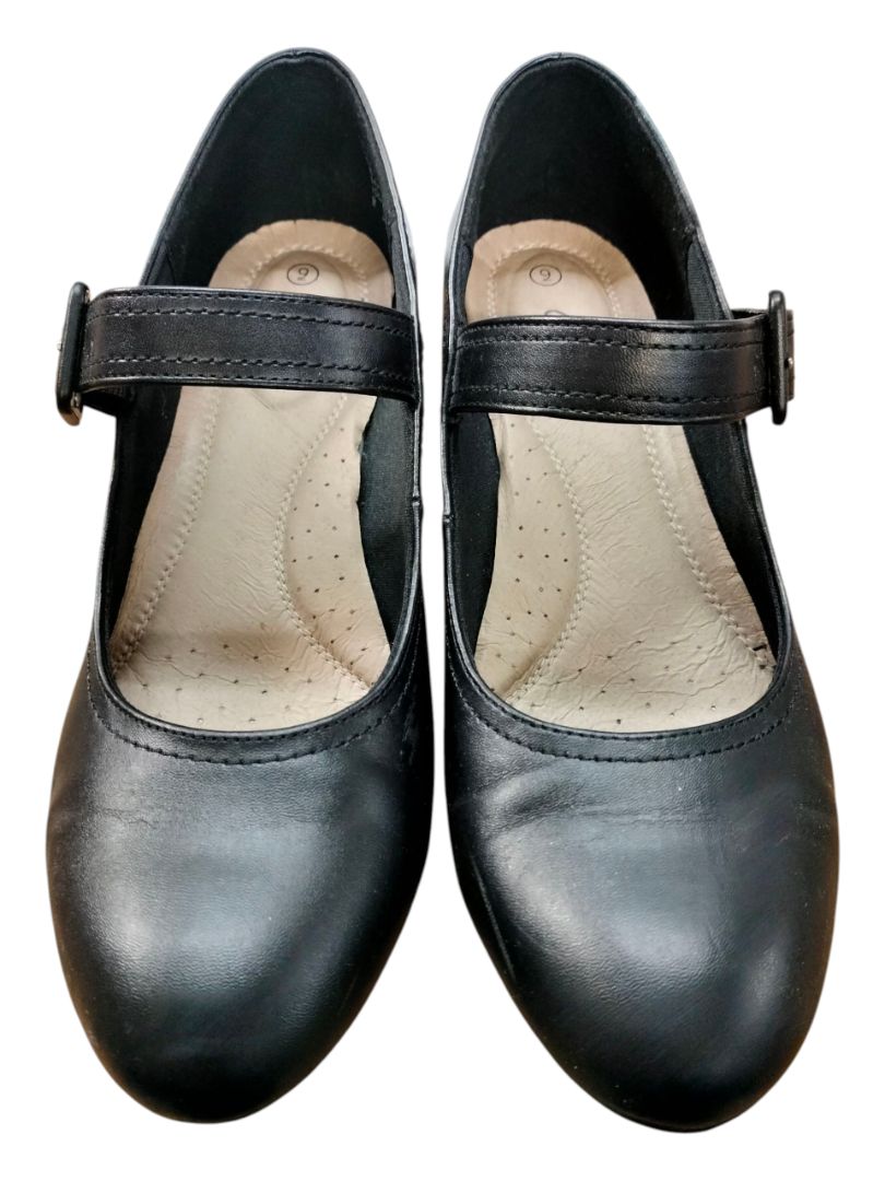 Grosby | Black Shoes | Size 9