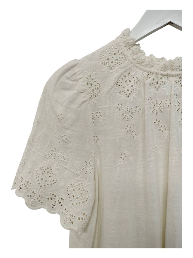 Decjuba | White Top | Size 8