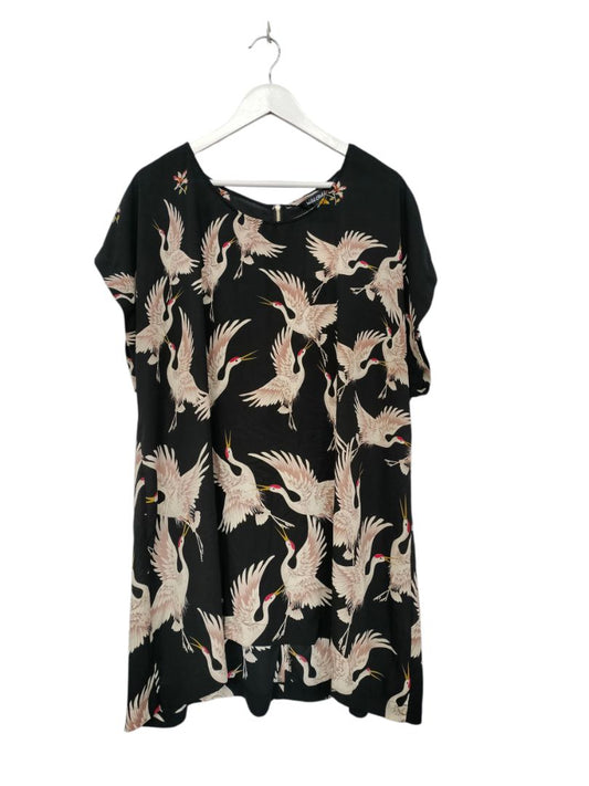 Wild Child | black with bird pattern Top | Size 22