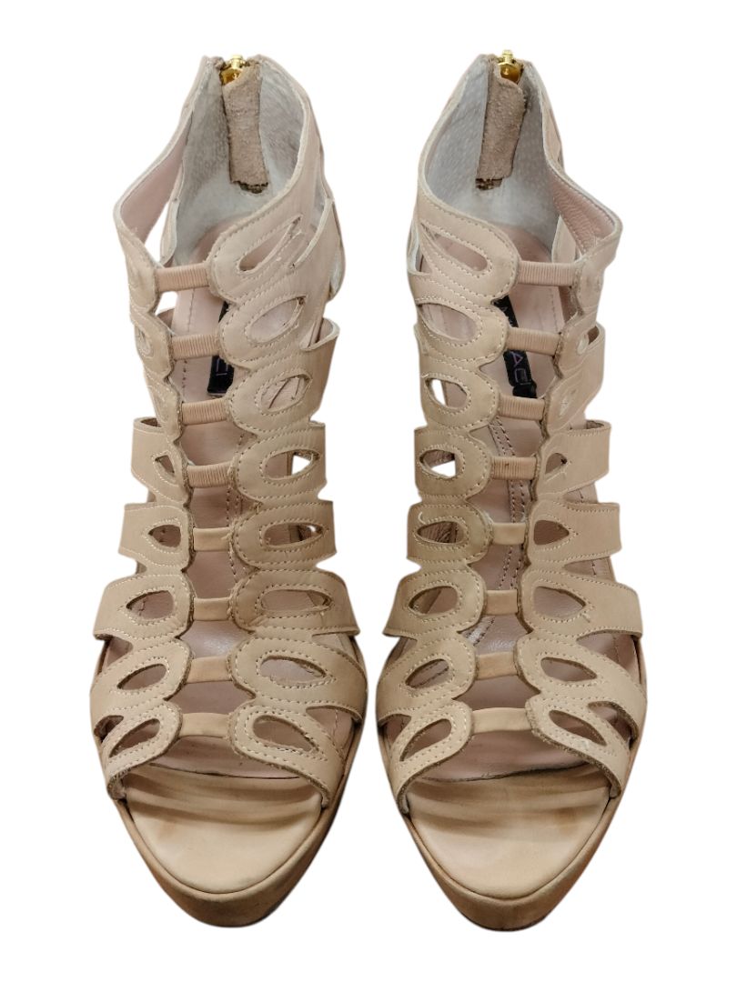Mi Piaci | Beige Heels | Size 14