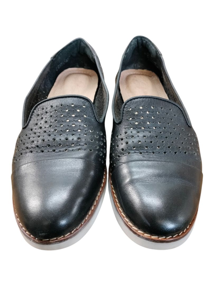 Hush Puppies | Black Shoes | Size 5