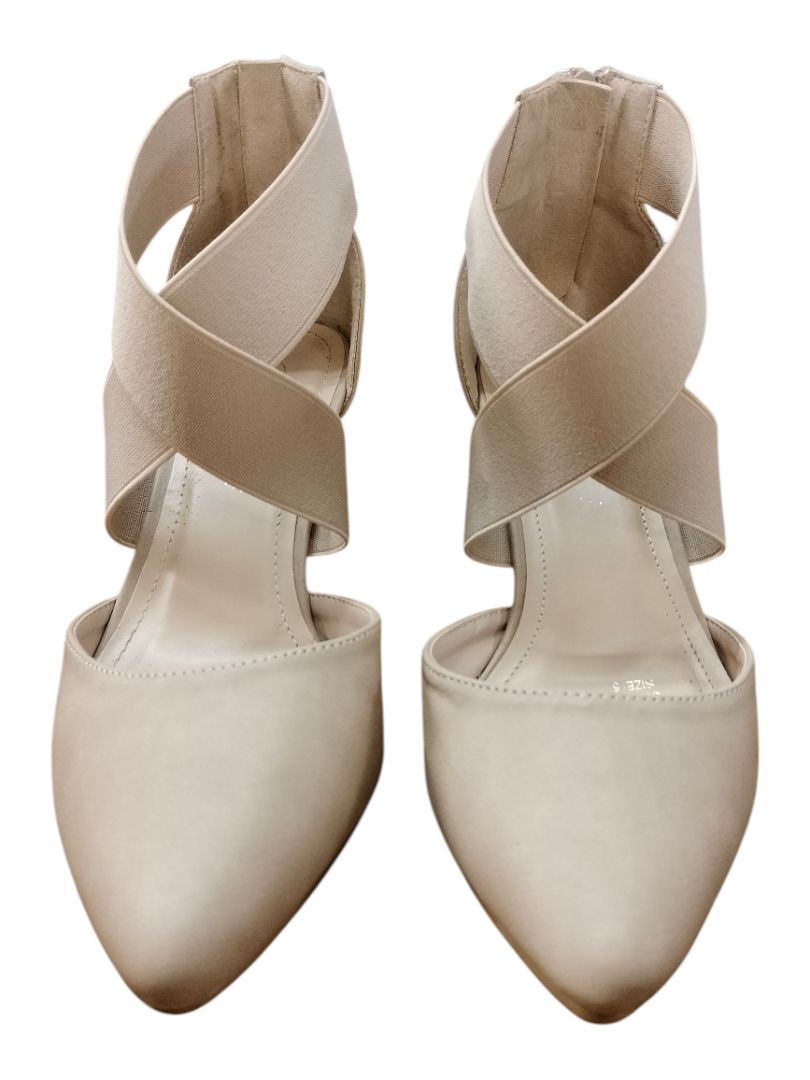 Paloma Rossi | Beige Shoes | Size 5