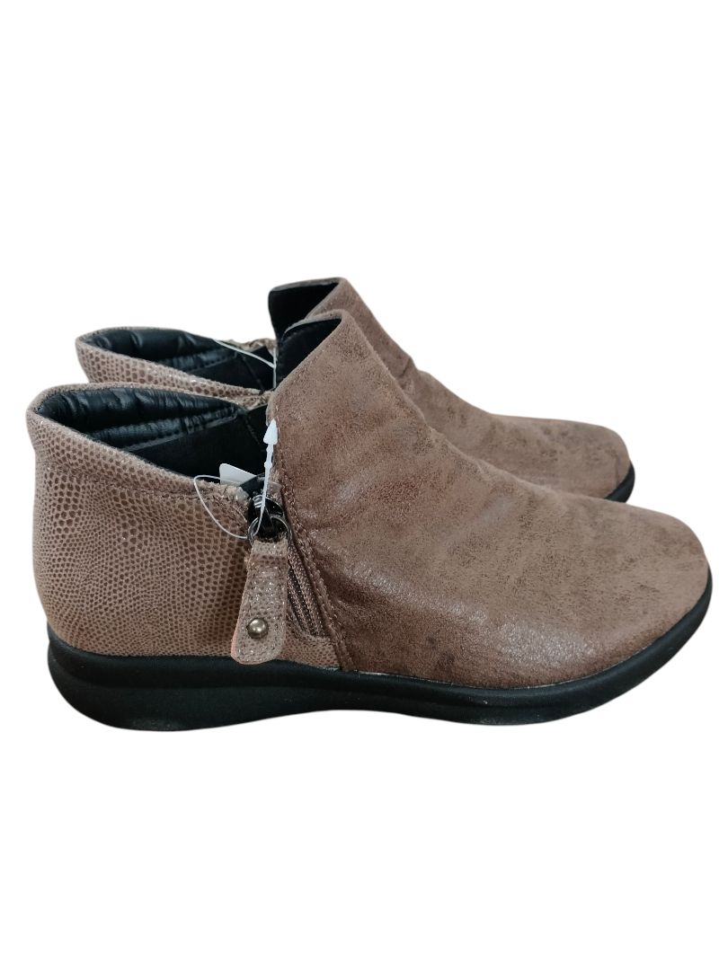 Step On Air | Brown Boots | Size 6