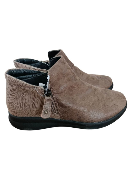 Step On Air | Brown Boots | Size 6