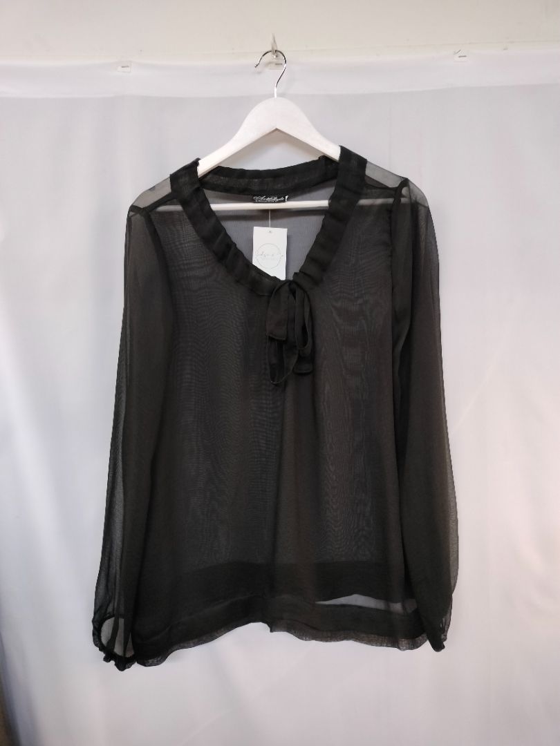 Art Style by Rebecca Herring | Black Top | Size 18