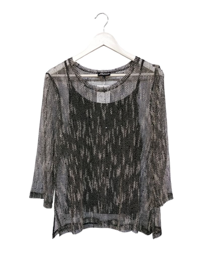 Mesmerise | Black and White Top | Size L