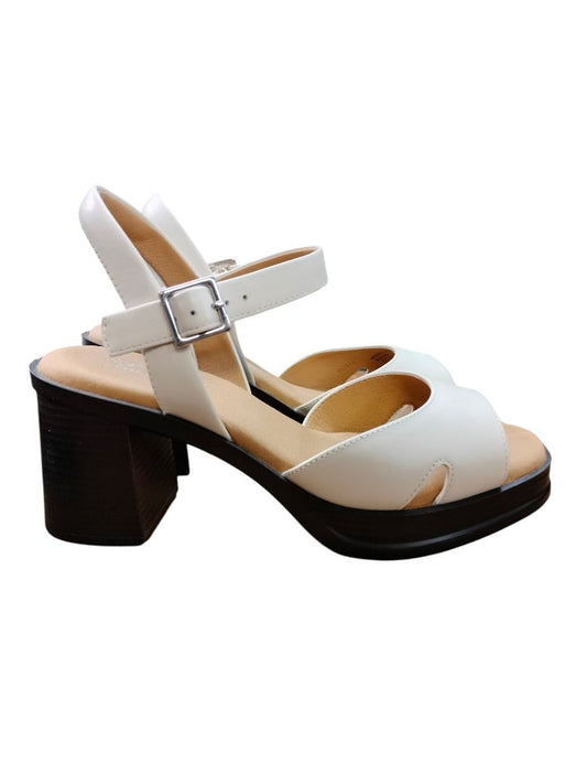 Hush Puppies | Beige Heels | Size 7