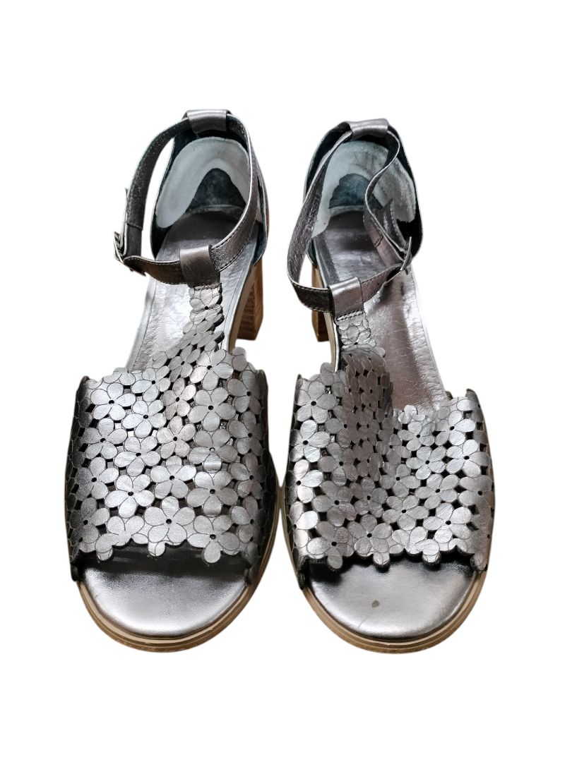 Django & Juliette | Pewter Shoes | Size 38