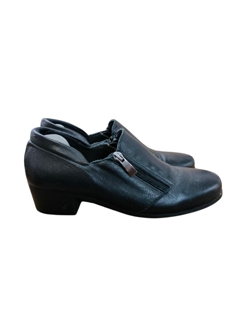 Saimon | Black Boots | Size 38