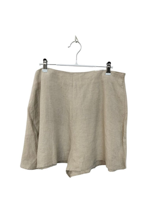 Ruby | Beige Shorts | Size 14