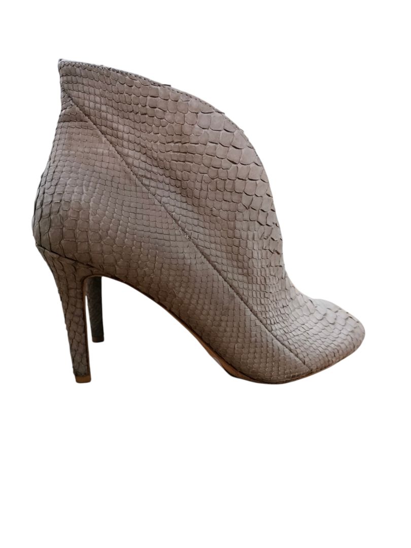 Vero Cuoio | Grey Boots | Size