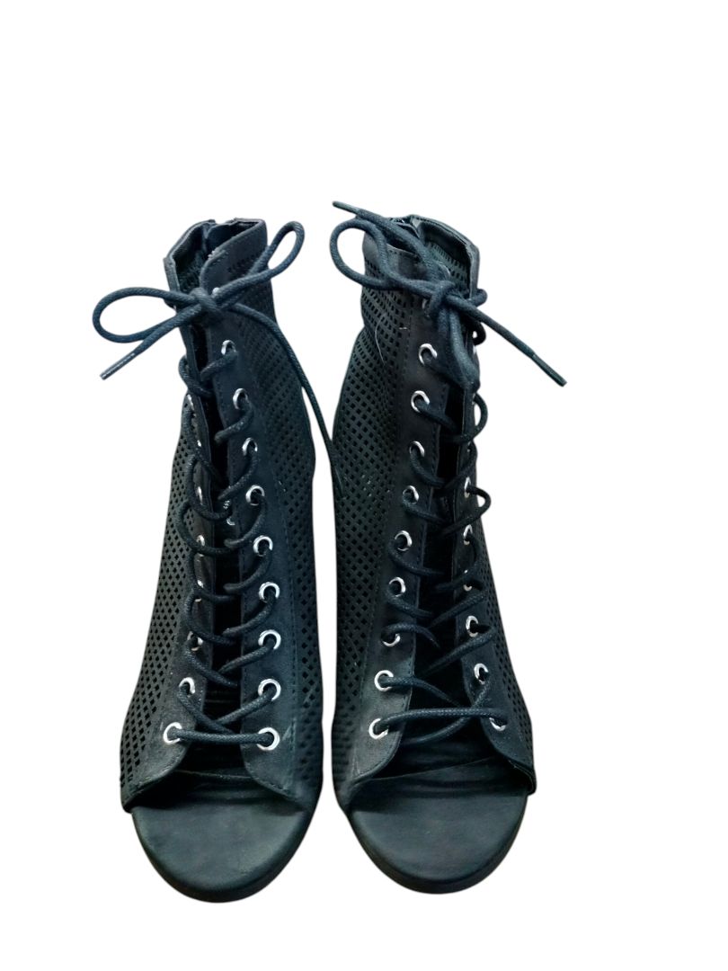 Betts | Black Boots | Size 7