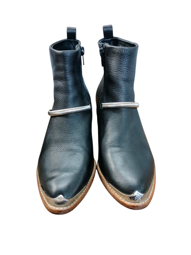 Mi Piaci | Black Boots | Size 38
