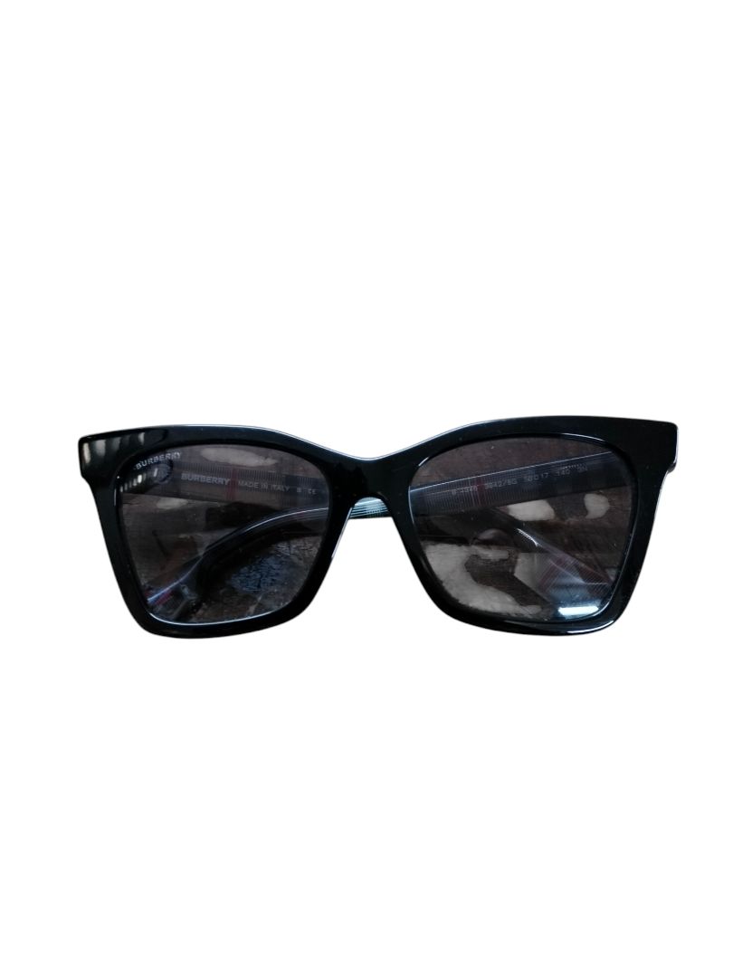 Burberry | Tartan Sunglasses | Size