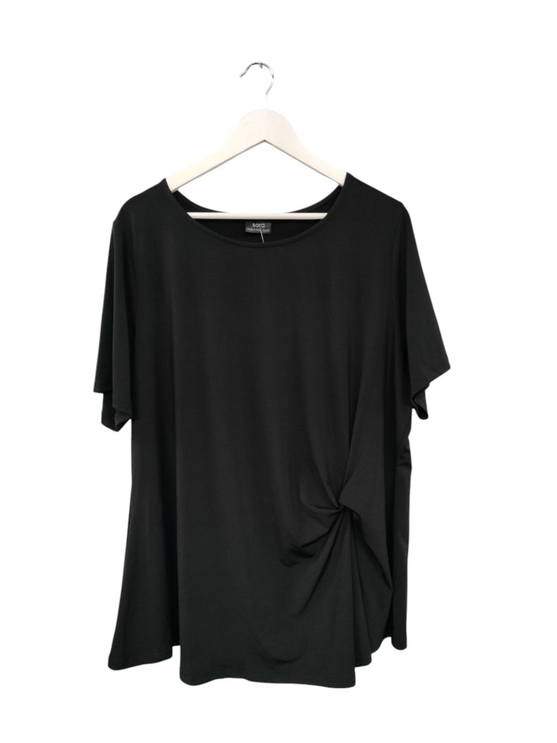 Sara | Black Top | Size 22