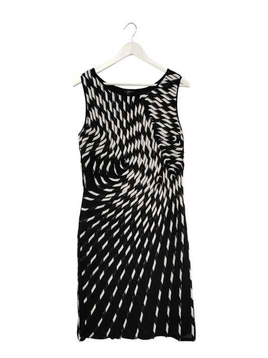 Ika | Black/White Dress | Size 14