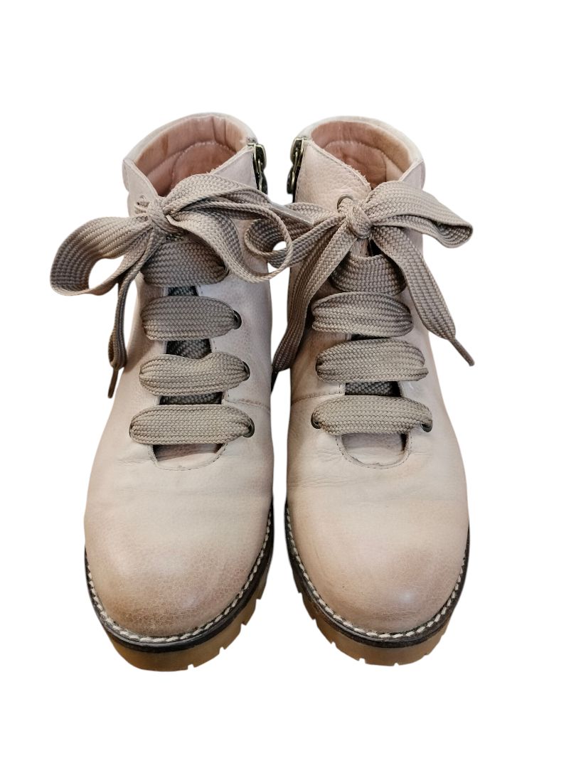 WandaPanda | Beige Boots | Size 39