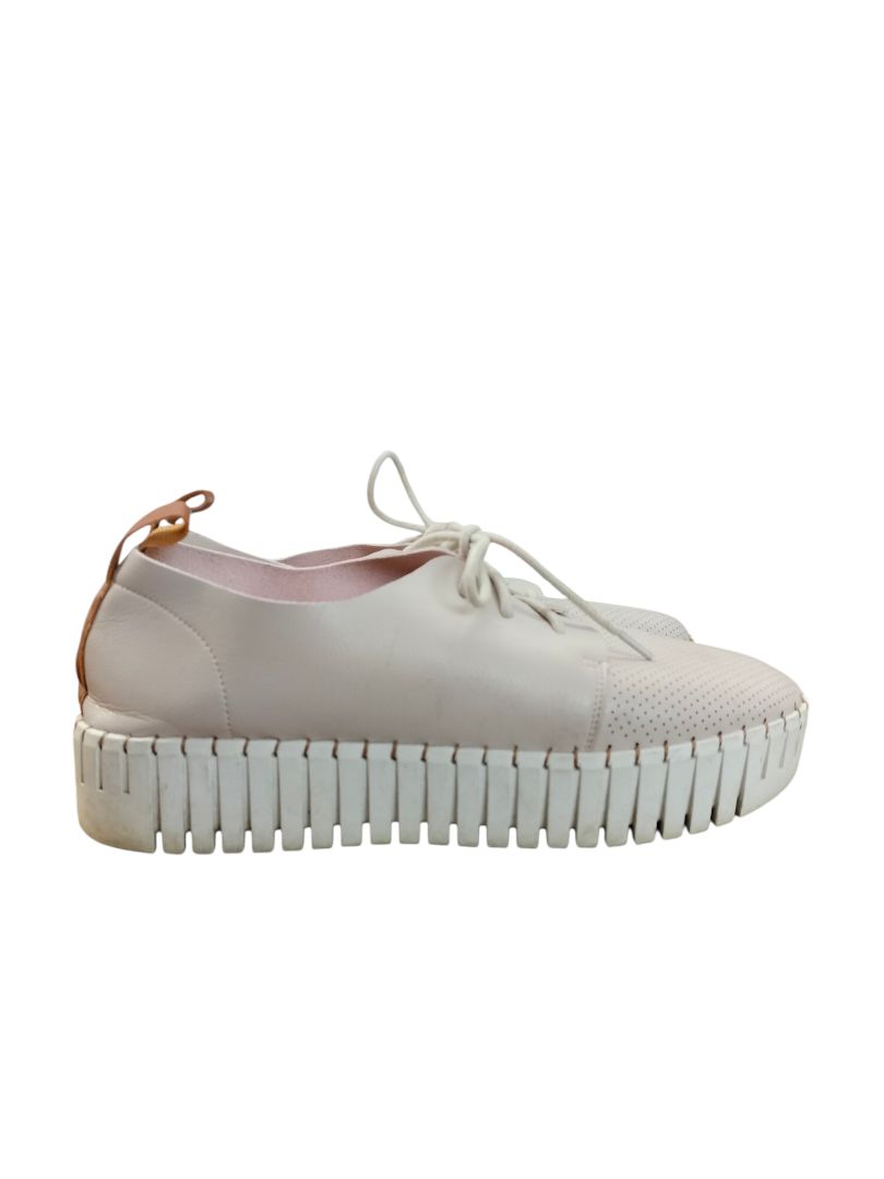 Sakura | Light Pink Shoes | Size 8
