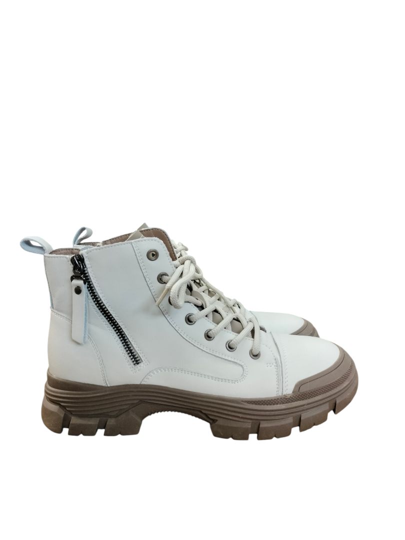 TarraMarra | Beige Boots | Size 10