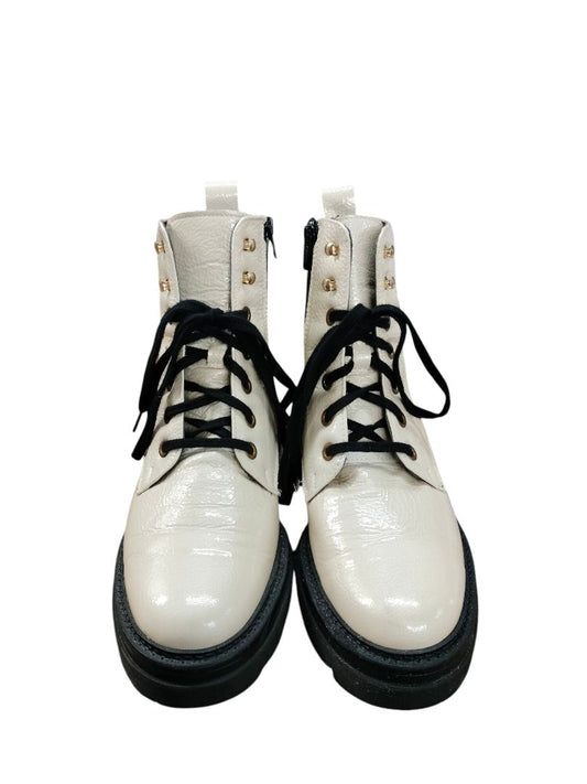 Pitillos | Cream Boots | Size 39
