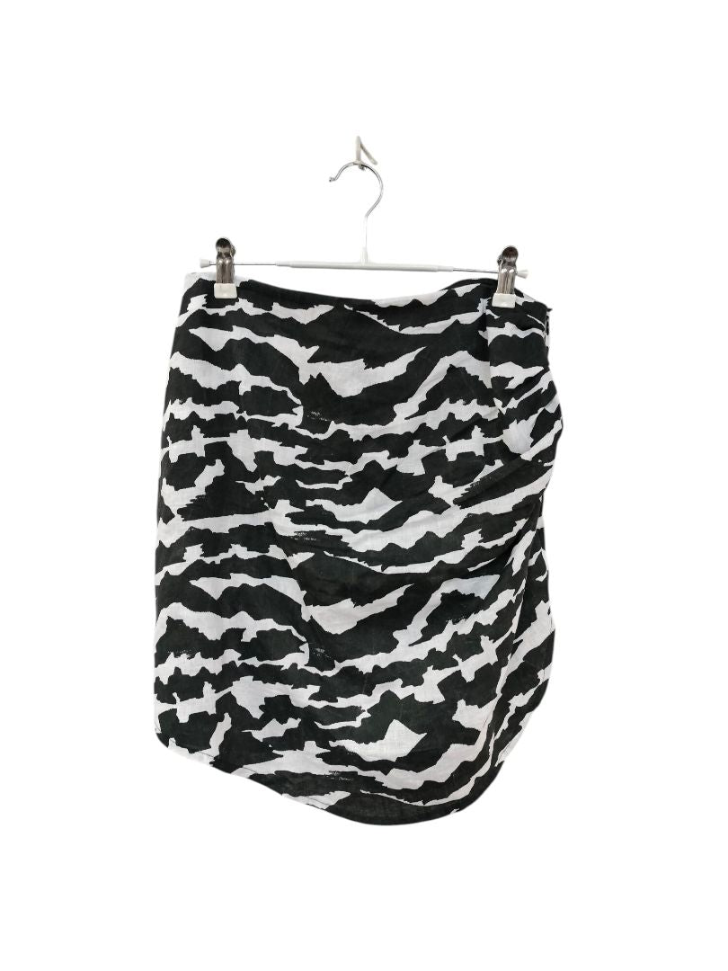Le Edit | Black/White Skirt | Size M/L