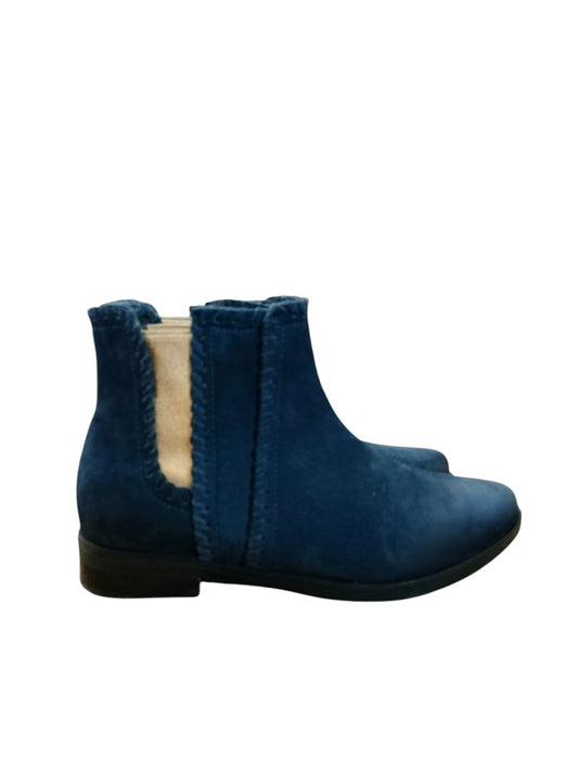 Hey Monday | Navy with gold Boots | Size 36