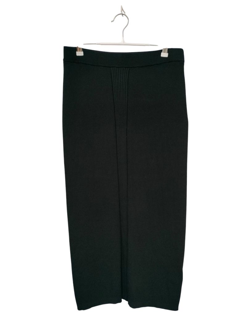 Moochi | Black Skirt | Size M