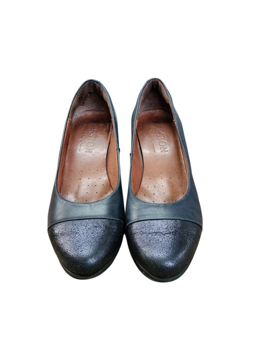 Karston | Navy Shoes | Size 38