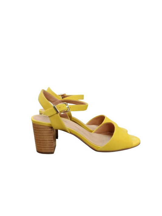 Hush Puppies | Yellow Heels | Size 8